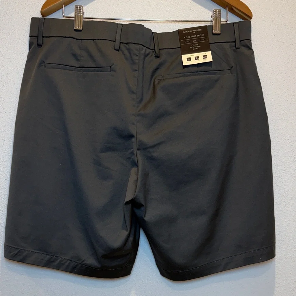 Banana Republic Core Temp Men’s Chino Shorts - Gray Size 36 NWT